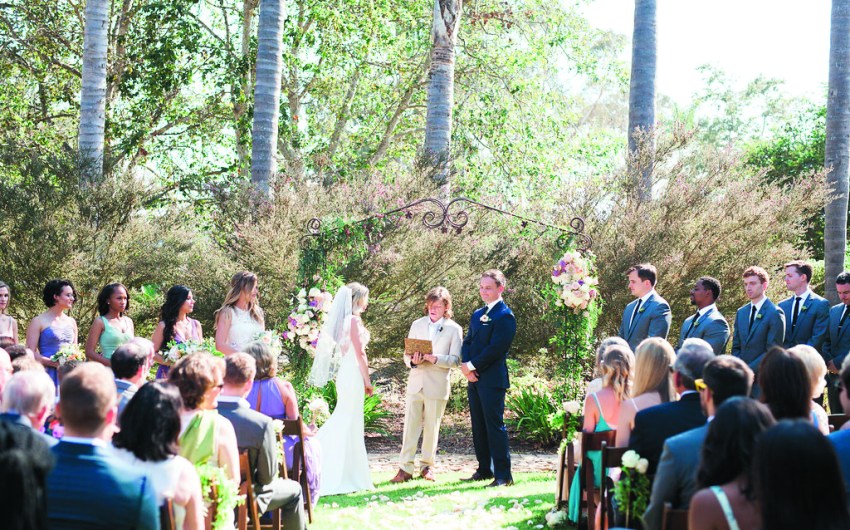 How to Officiate Your Friend’s Wedding