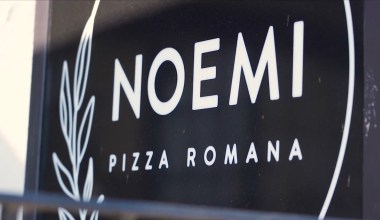 Inside Noemi Pizza Romana