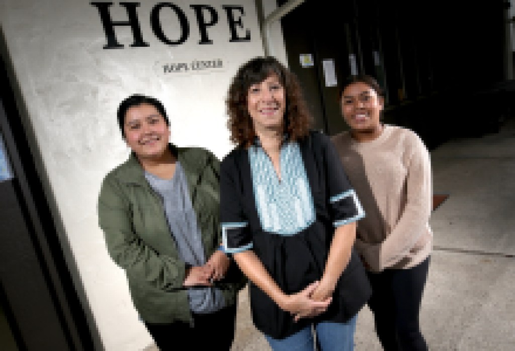 Immigrant Hope Santa Barbara esta Haciendo el Trabajo de Dios