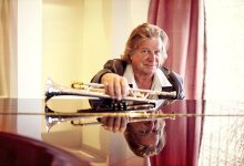 Jeff Elliott Leads Jam Session