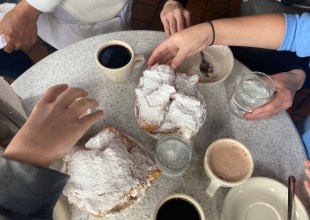 Eating New Orleans, Family-Style