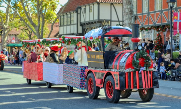 Solvang: One of the Best Christmas Towns Ever!